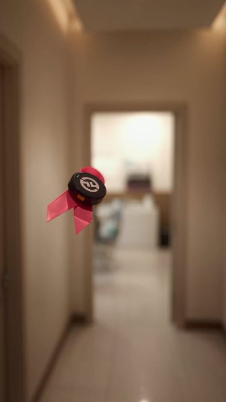 Mic flying in corridor